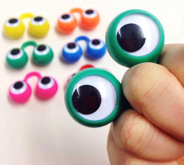 10 Quirky Finger Puppet Googly Eyes Crochet Patterns For Endless Fun -  Start Crochet